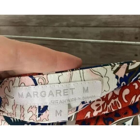 Stitchfix Margaret Skirt Medium Blue Red Floral Print Pull On WorkWear Office - Picture 5 of 7